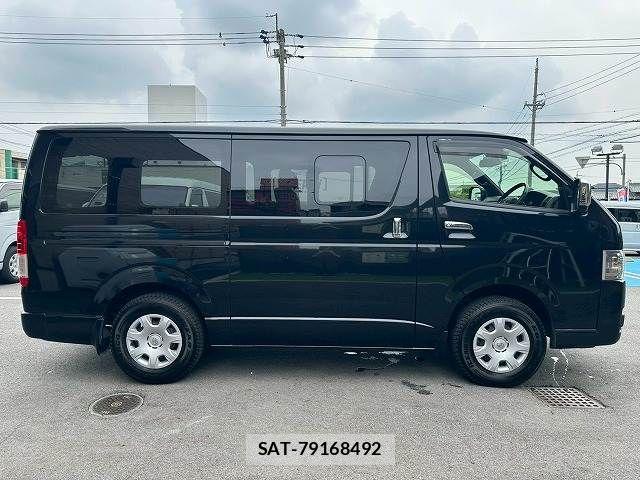 Toyota HIACE VAN 2023-10 8035848-14