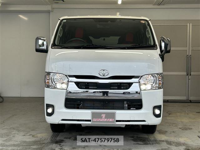 Toyota HIACE VAN 2025-11 8035845-1