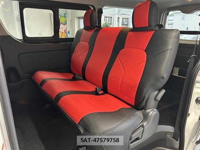 Toyota HIACE VAN 2025-11 8035845-26
