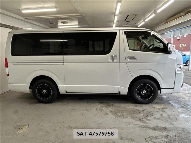Toyota HIACE VAN 2025-11 8035845-3