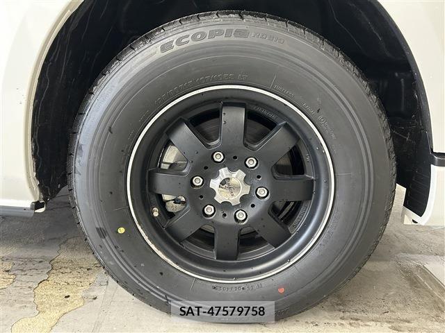 Toyota HIACE VAN 2025-11 8035845-8