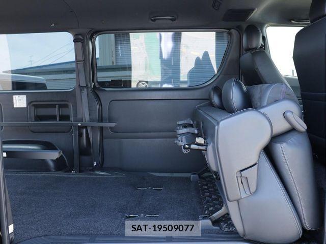 Toyota HIACE VAN 2020-01 8035847-12