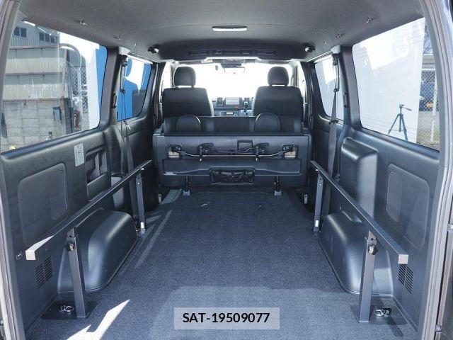 Toyota HIACE VAN 2020-01 8035847-14