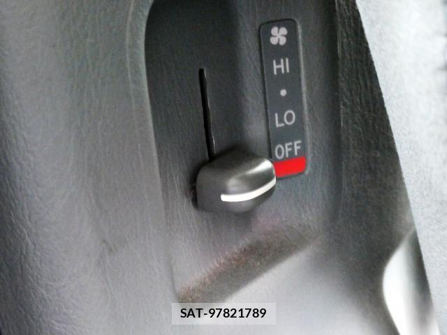Toyota HIACE VAN 2005-10 8035873-13