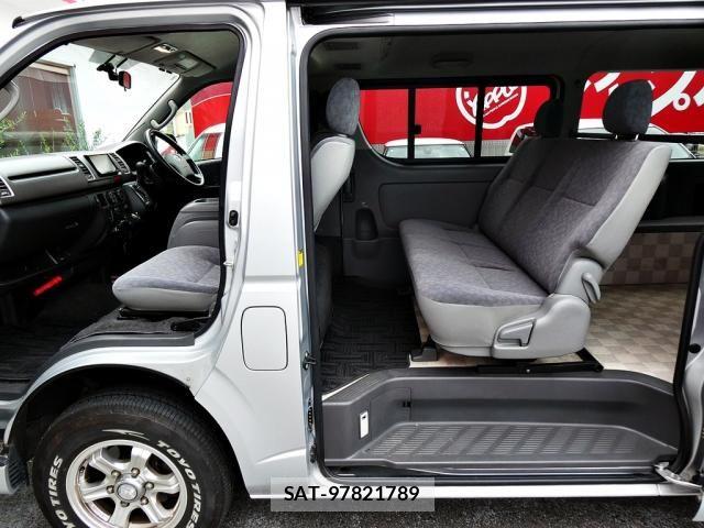 Toyota HIACE VAN 2005-10 8035873-26