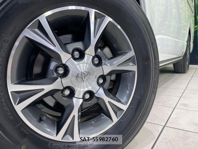 Toyota HIACE VAN 2022-10 8073946-12