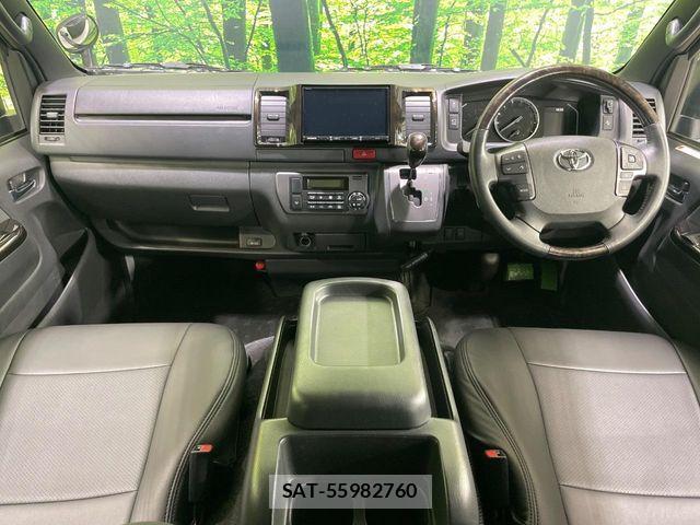Toyota HIACE VAN 2022-10 8073946-1