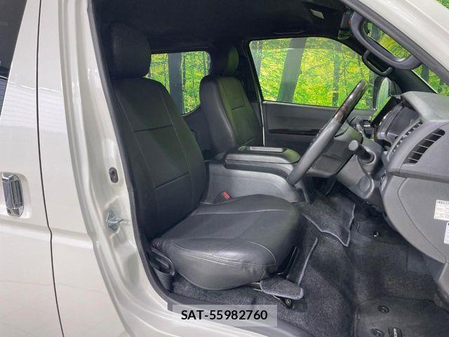 Toyota HIACE VAN 2022-10 8073946-7
