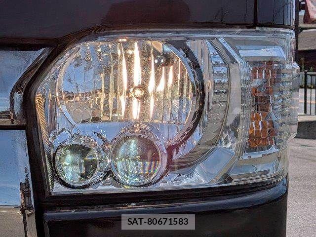 Toyota HIACE VAN 2018-06 8073953-12