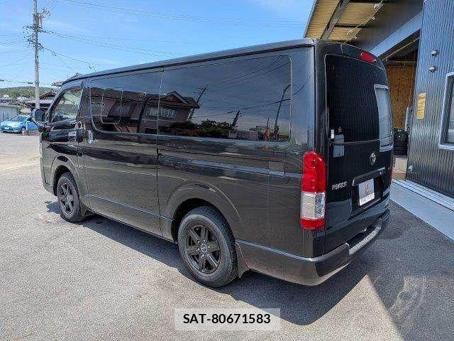 Toyota HIACE VAN 2018-06 8073953-20