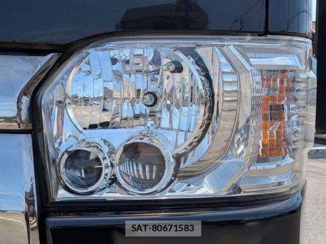 Toyota HIACE VAN 2018-06 8073953-22