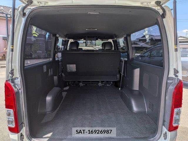 Toyota HIACE VAN 2021-02 8073949-11