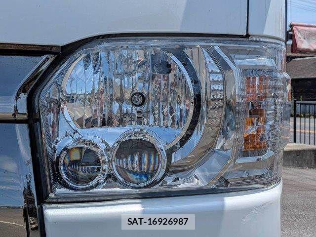 Toyota HIACE VAN 2021-02 8073949-23