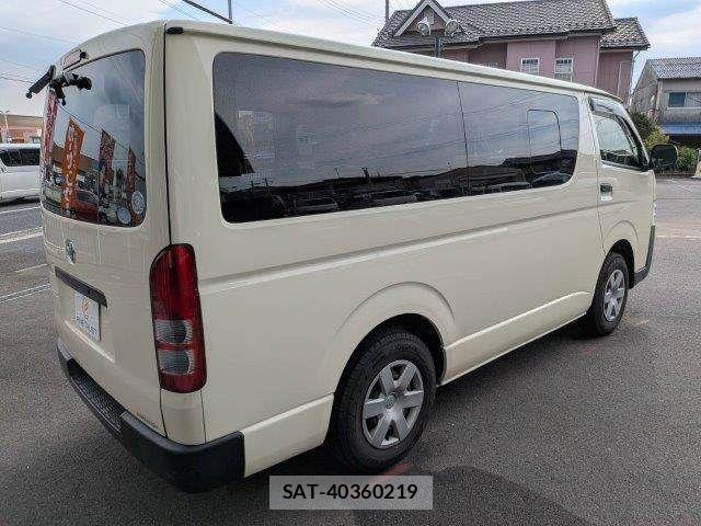 Toyota HIACE VAN 2019-05 8073959-20
