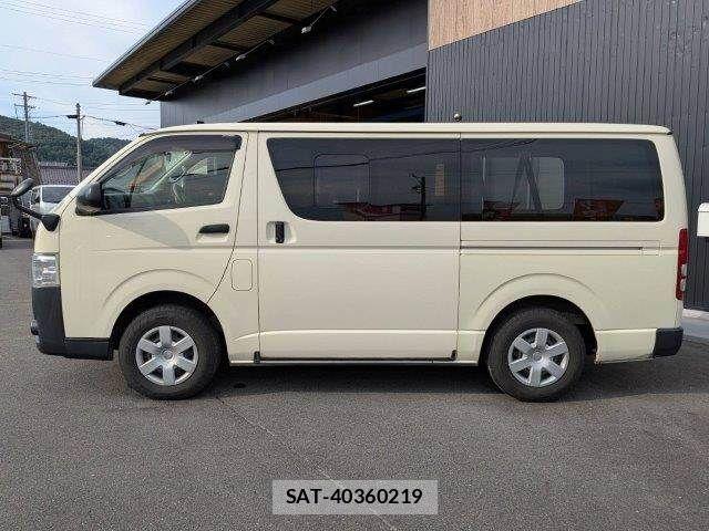 Toyota HIACE VAN 2019-05 8073959-23
