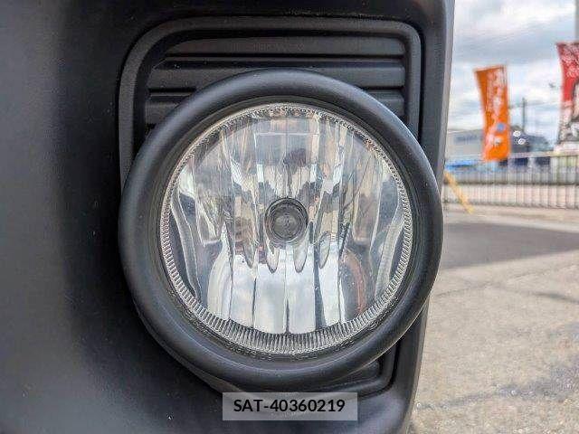 Toyota HIACE VAN 2019-05 8073959-26