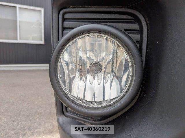 Toyota HIACE VAN 2019-05 8073959-27