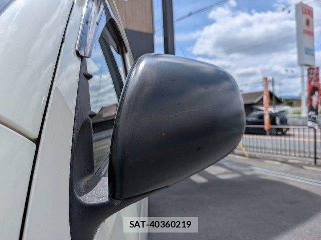 Toyota HIACE VAN 2019-05 8073959-28