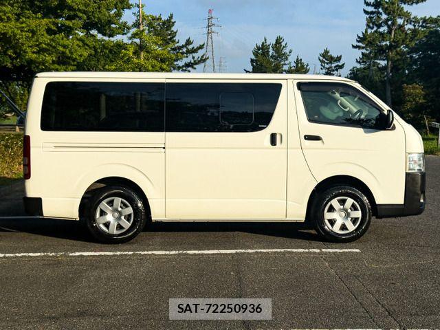 Toyota HIACE VAN 2018-10 8073956-4