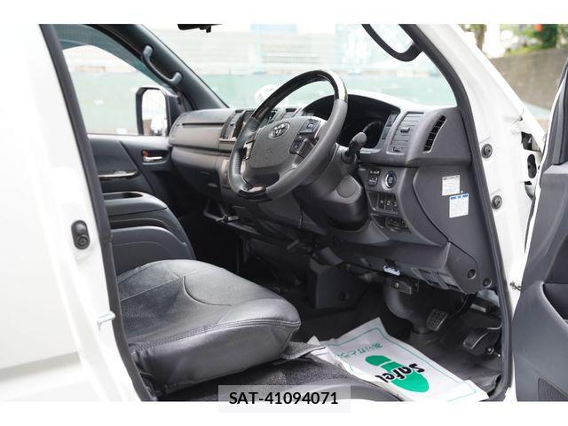 Toyota HIACE VAN 2021-08 8073947-23