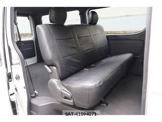 Toyota HIACE VAN 2021-08 8073947-25