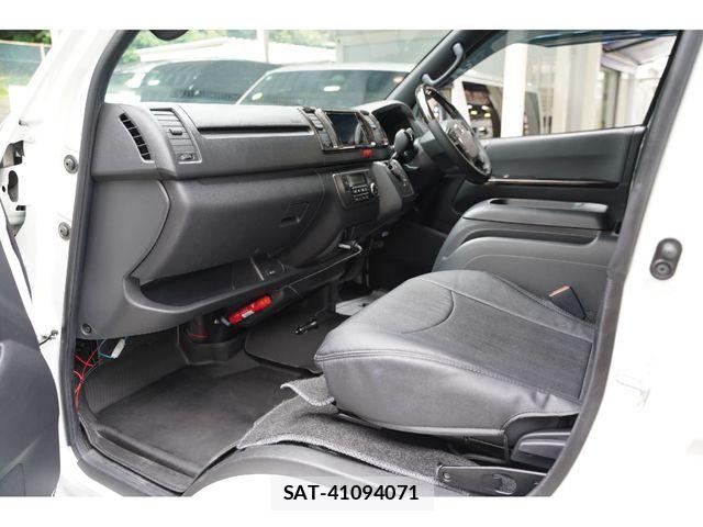 Toyota HIACE VAN 2021-08 8073947-28