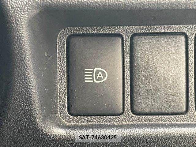 Toyota HIACE VAN 2021-03 8073954-12