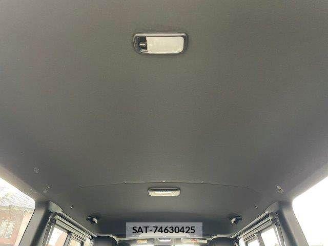 Toyota HIACE VAN 2021-03 8073954-16