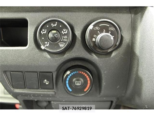 Toyota HIACE VAN 2018-12 8073955-2