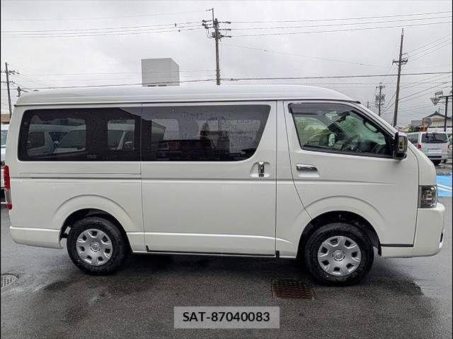 Toyota HIACE VAN 2026-01 8073941-13