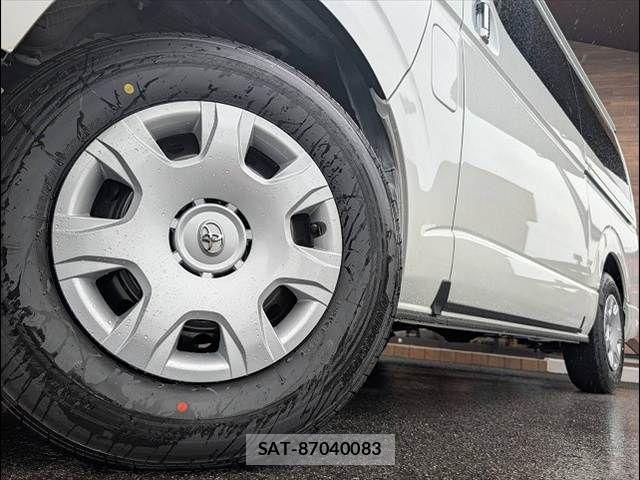 Toyota HIACE VAN 2026-01 8073941-19