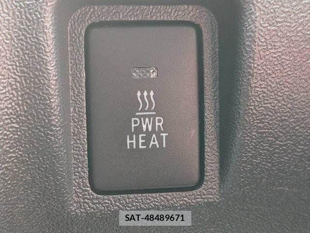 Toyota HIACE VAN 2021-06 8073945-11