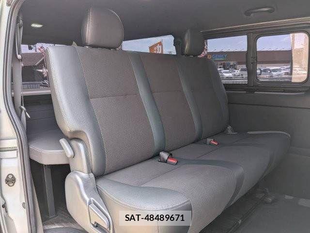 Toyota HIACE VAN 2021-06 8073945-13