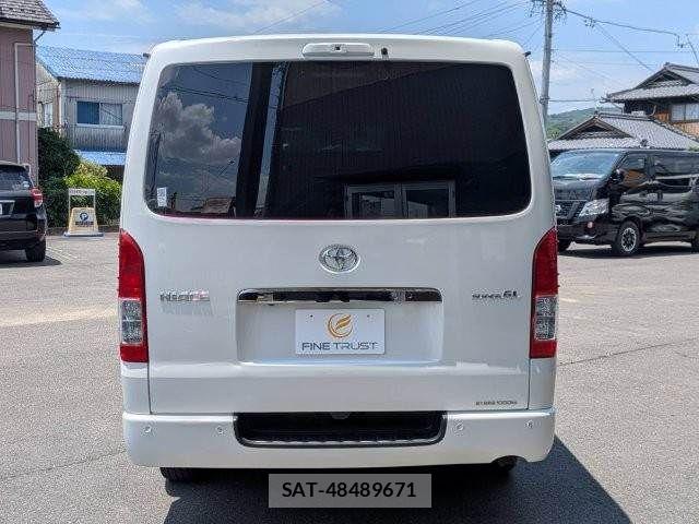 Toyota HIACE VAN 2021-06 8073945-23