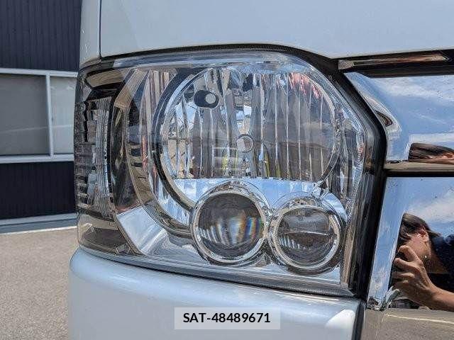 Toyota HIACE VAN 2021-06 8073945-27