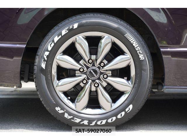 Toyota HIACE VAN 2017-07 8073952-9