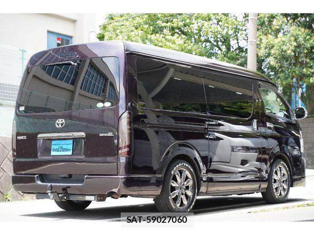 Toyota HIACE VAN 2017-07 8073952-12