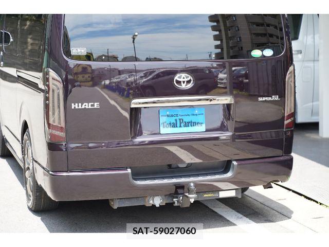 Toyota HIACE VAN 2017-07 8073952-15