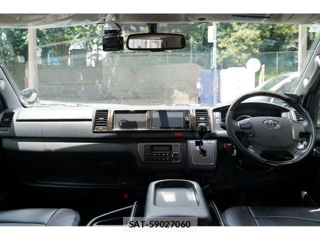 Toyota HIACE VAN 2017-07 8073952-21