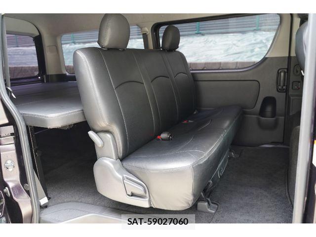Toyota HIACE VAN 2017-07 8073952-27