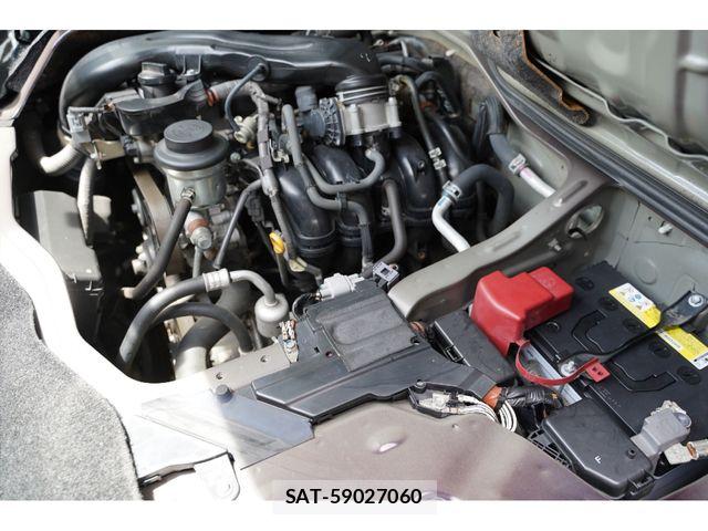 Toyota HIACE VAN 2017-07 8073952-2