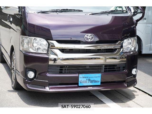 Toyota HIACE VAN 2017-07 8073952-6