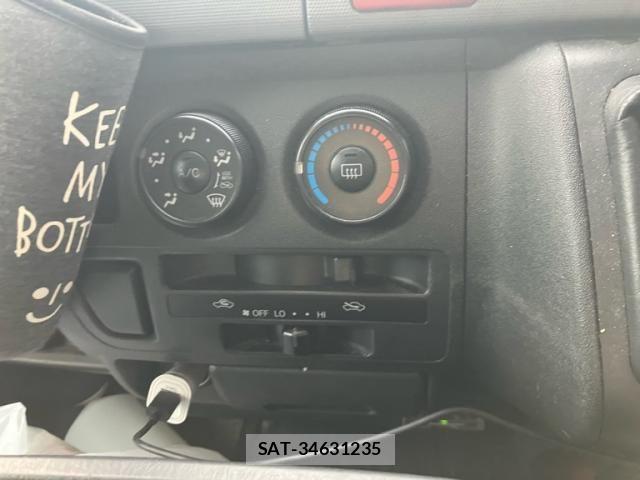Toyota HIACE VAN 2011-07 8073958-22