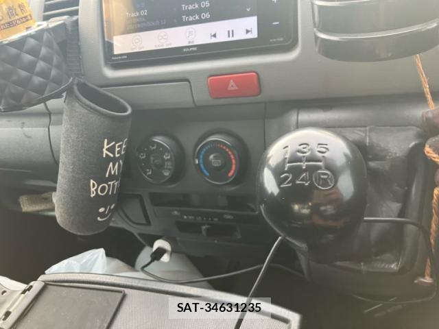 Toyota HIACE VAN 2011-07 8073958-23