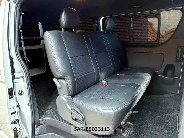 Toyota HIACE VAN 2020-10 8073951-8
