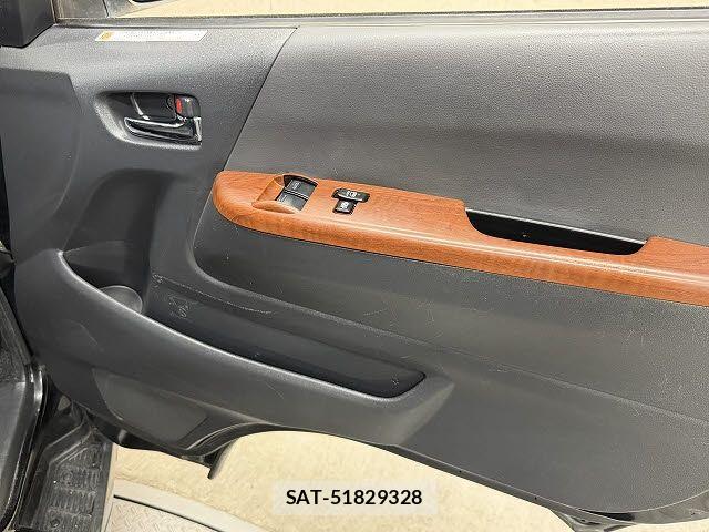 Toyota HIACE VAN 2019-08 8073957-15