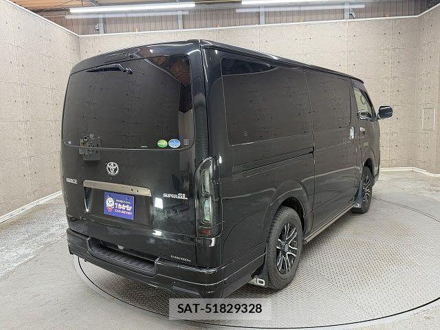 Toyota HIACE VAN 2019-08 8073957-2