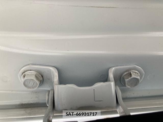 Toyota HIACE VAN 2024-06 8073943-9