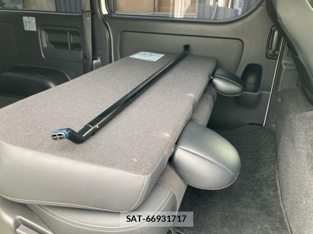 Toyota HIACE VAN 2024-06 8073943-13