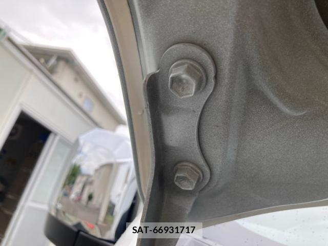 Toyota HIACE VAN 2024-06 8073943-19